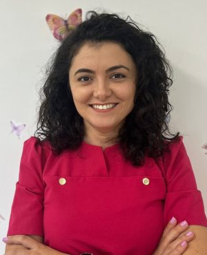 Alina - profile pic